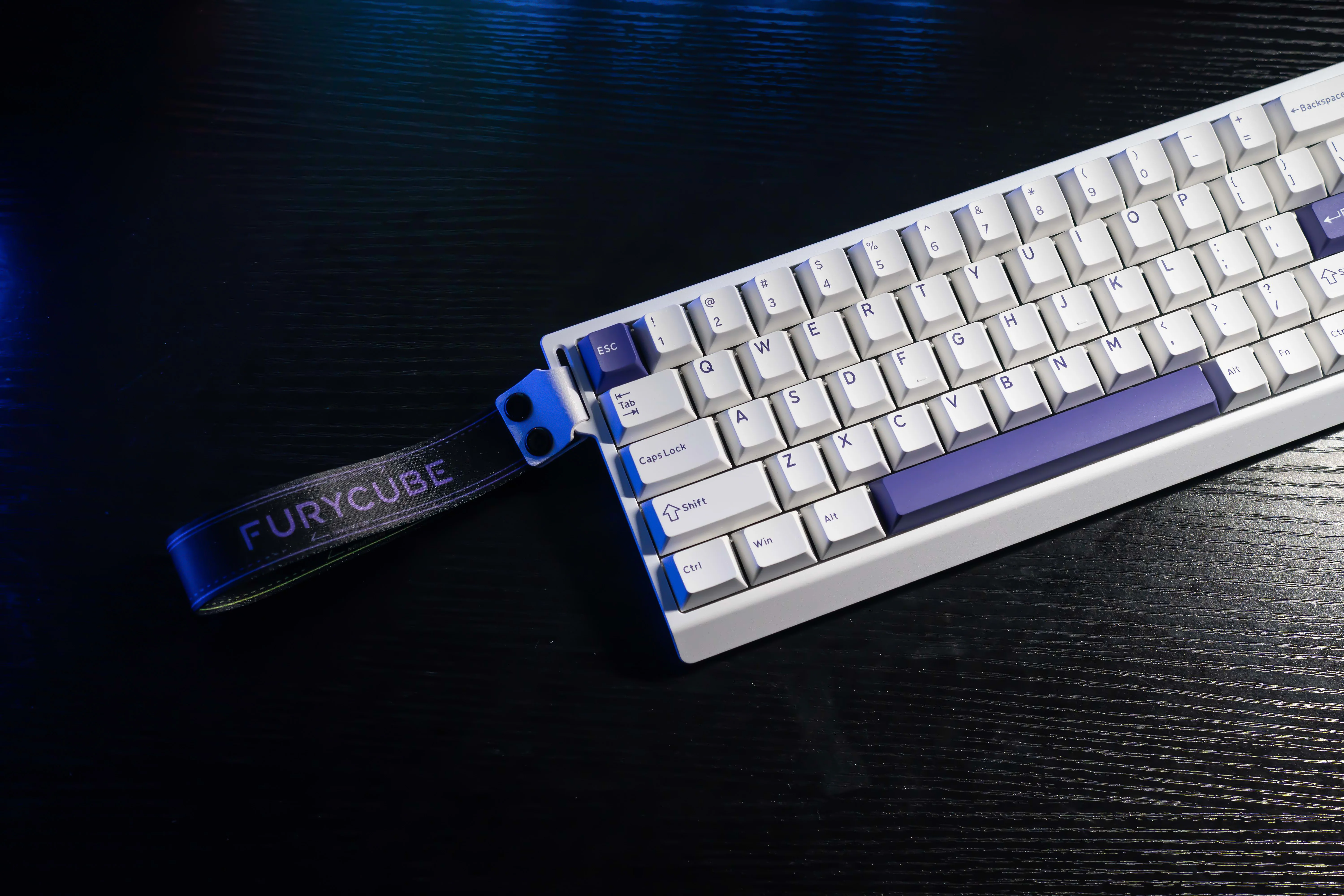 M68HE White Purple Keyboard - Image 3