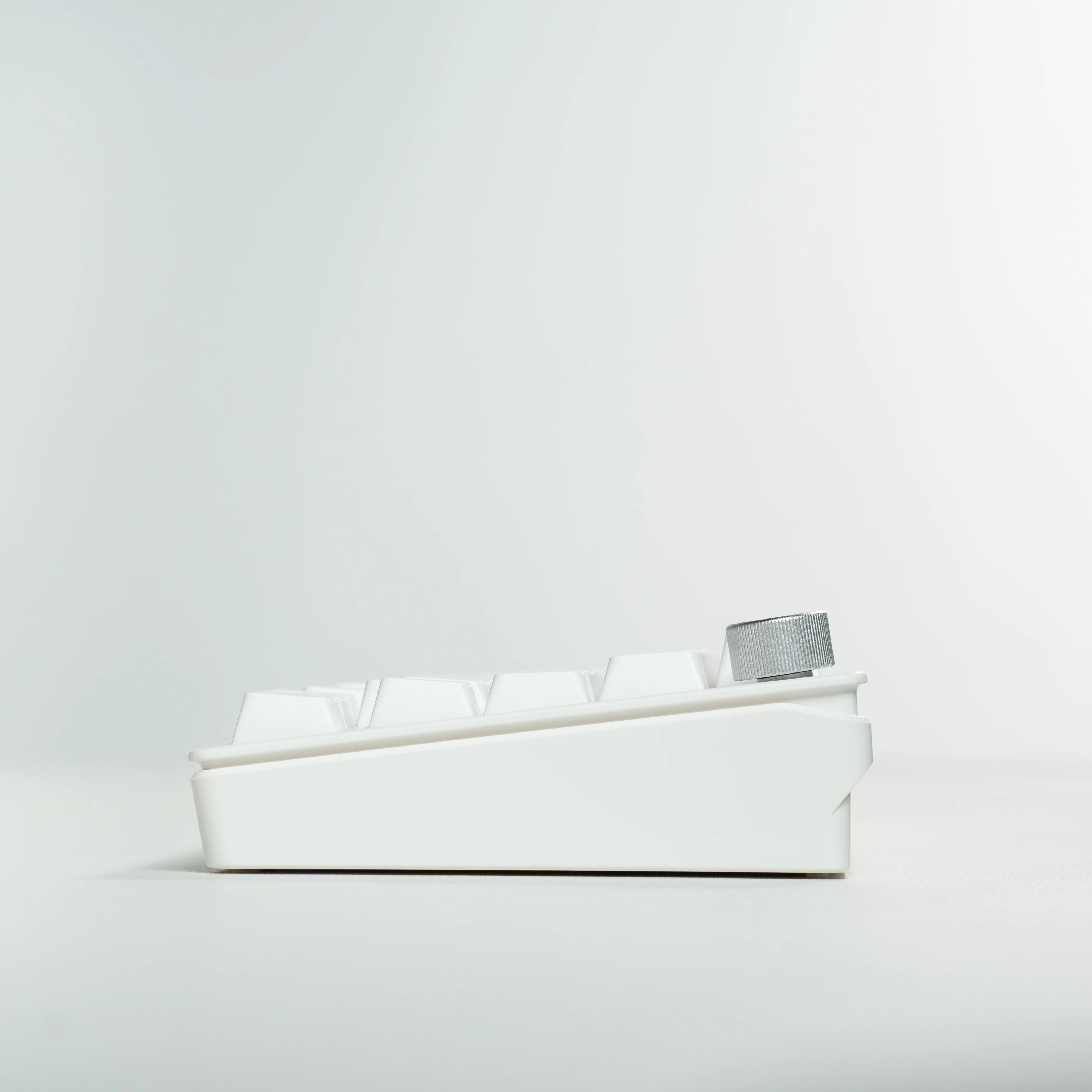 V68 White Blue Keyboard - Image 6